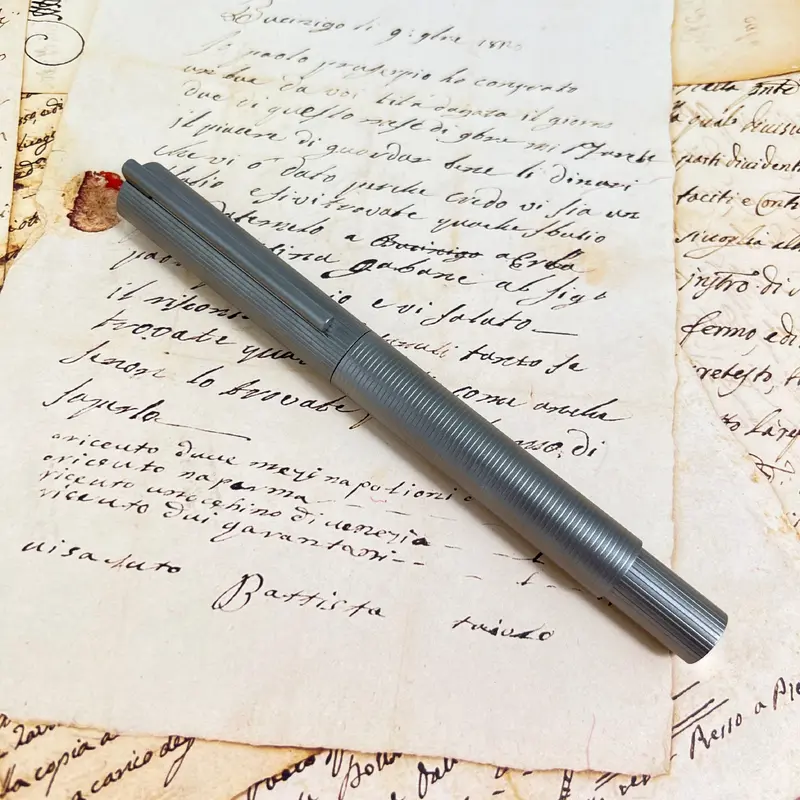 Otto Hutt D08 Solid Brass Coated Ruthenium PVD Fountain Pen 18K EF